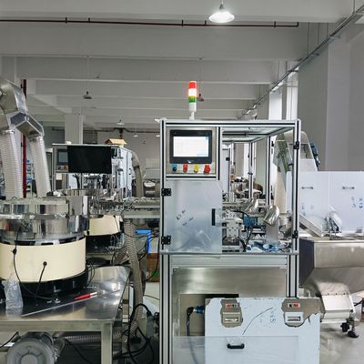 Dobra cena. Automatyczna maszyna do montażu zakrywek butelki na napoje, dostosowana do potrzeb klienta Produkcja materiałów ze stali nierdzewnej w Internecie