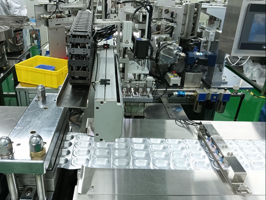 Dobra cena. Iodophor Cap Blister Machine Automatyczna maszyna do pakowania połączona z maszyną montażową w Internecie