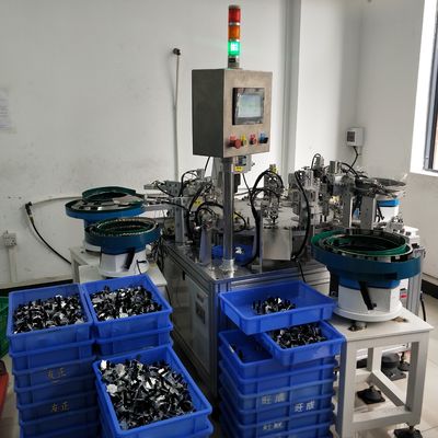 Automatyczny sprężynowy wyciskacz do montażu maszyny sterowania PLC Rotary Chuck Capper