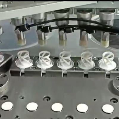 Automatyczna maszyna do montażu kapsli z osuszaczem do produktów medycznych