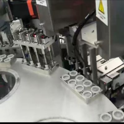 Dobra cena. Wysokiej precyzji Euro Cap Assembly Machine Servo Motor Indexing Drive Moc pneumatyczna w Internecie