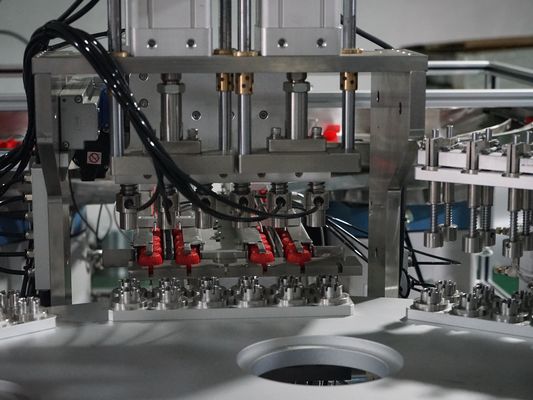 Dobra cena. Jelly Cap Automatyczna maszyna montażowa Obrótnik Typ działania Materiał ze stali nierdzewnej Produkcja Dobra wydajność w Internecie