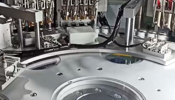 Dobra cena. 8000-15000 sztuk/h Prędkość produkcji Euro Cap Assembly Machine for Multi-Piece Plastic Caps And Closures w Internecie