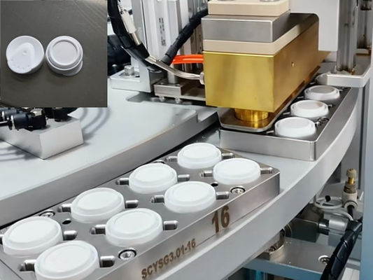 Dobra cena. Stabilna prędkość pracy i wysoka dokładność montażu Desiccant Cap Silica Gel wypełnianie Sealing Cap Assembly Machine z serwo silnik i PLC Control Cap Machine wypełniania w Internecie