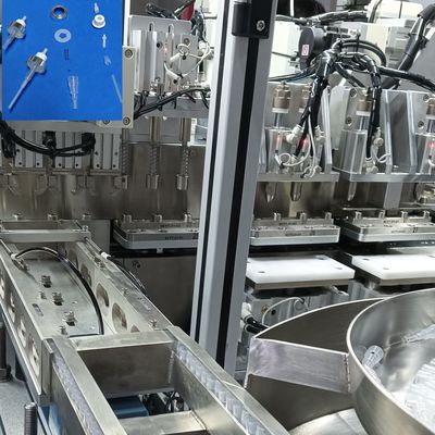 Automatyczna maszyna do montażu codziennych artykułów, takich jak pompki do balsamów, szamponów, spryskiwaczy wody, spustów do spryskiwaczy, pompek do perfum i dysz rozpylających