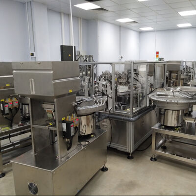 Dobra cena. Euro Cap Assembly Machine z pojemnością 14000-15000 sztuk/h, sterowaniem PLC i konstrukcją ze stali nierdzewnej do wkładów wlewowych w Internecie